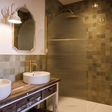 D'exception, Clim & Piscine Chauffee فيلة لا روشيل